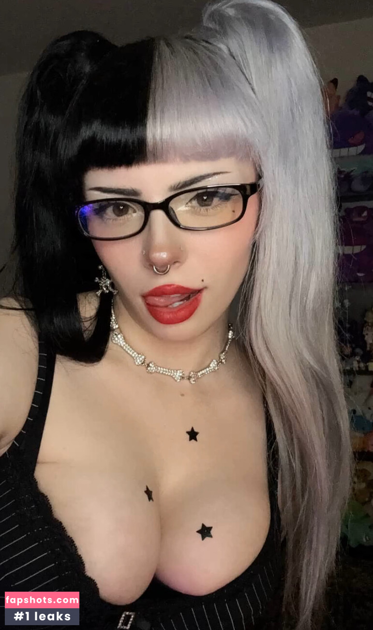 Emma Langevin gallery photo #16