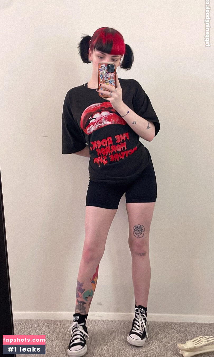 Emma Langevin gallery photo #185