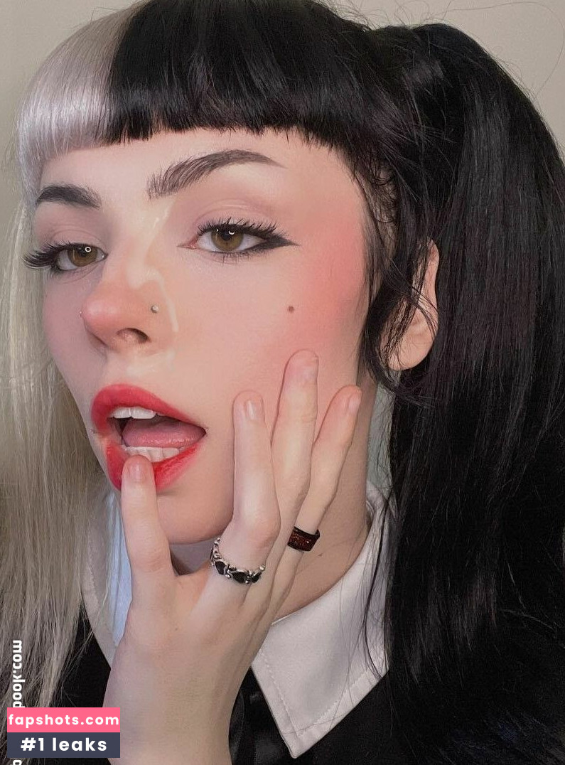 Emma Langevin gallery photo #199