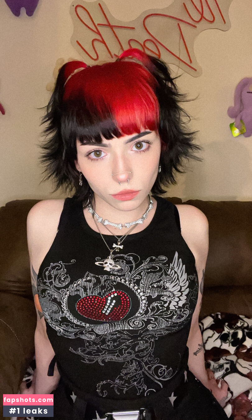 Emma Langevin gallery photo #275