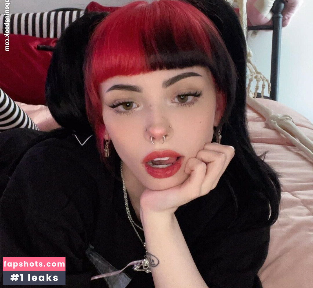 Emma Langevin gallery photo #301