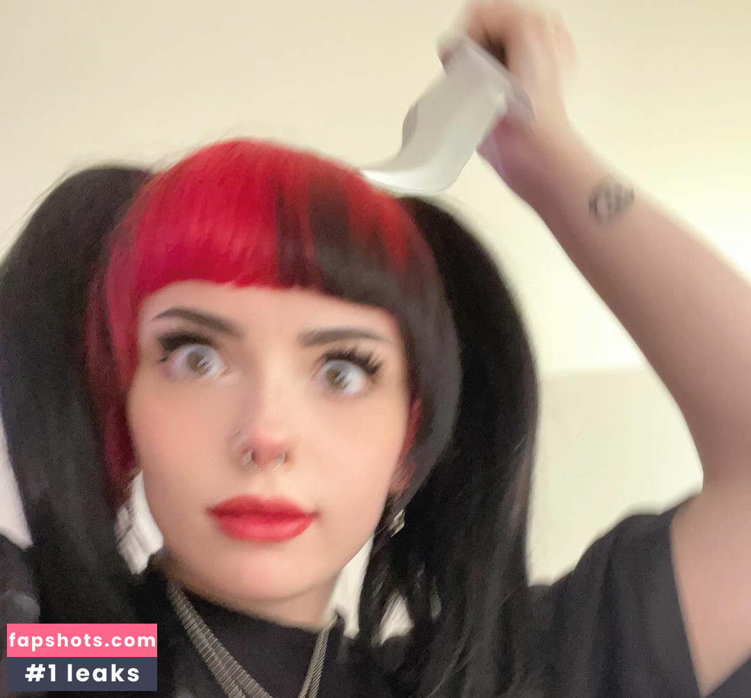 Emma Langevin gallery photo #302