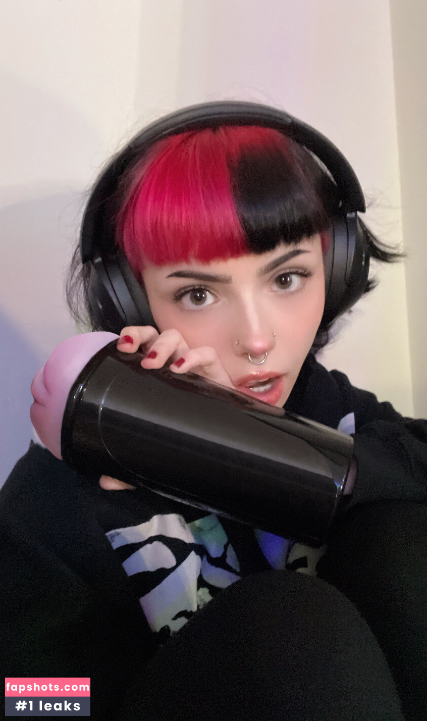 Emma Langevin gallery photo #309