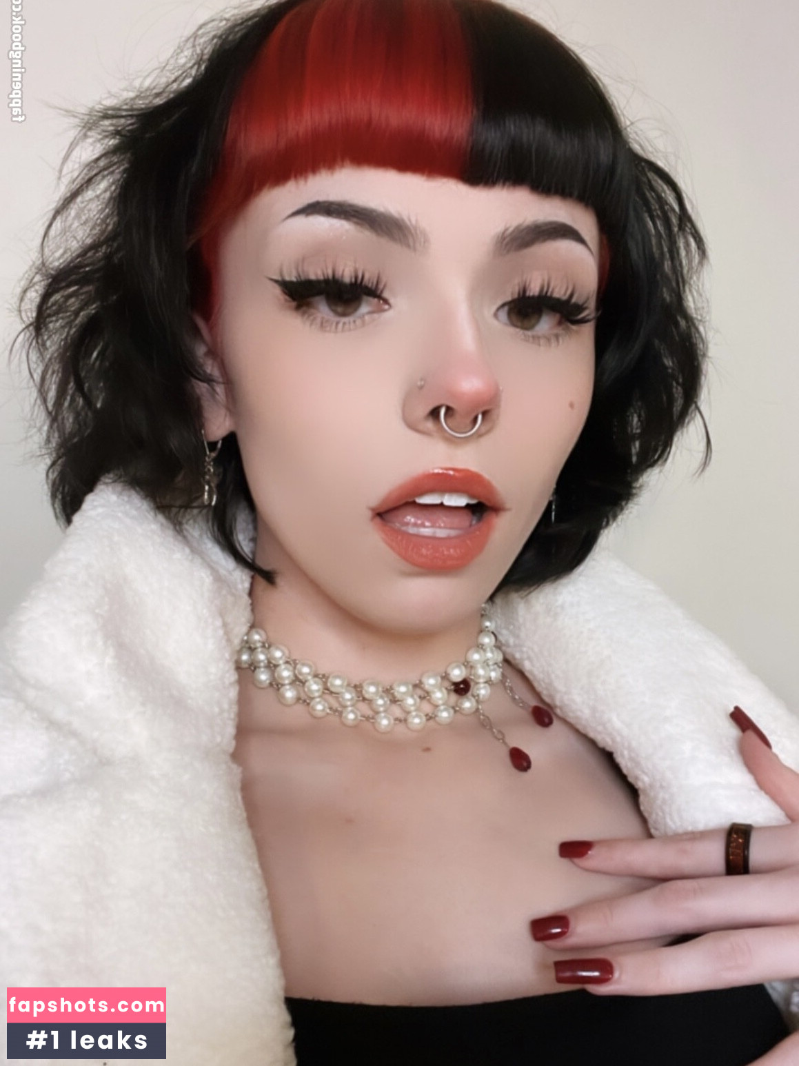 Emma Langevin gallery photo #311