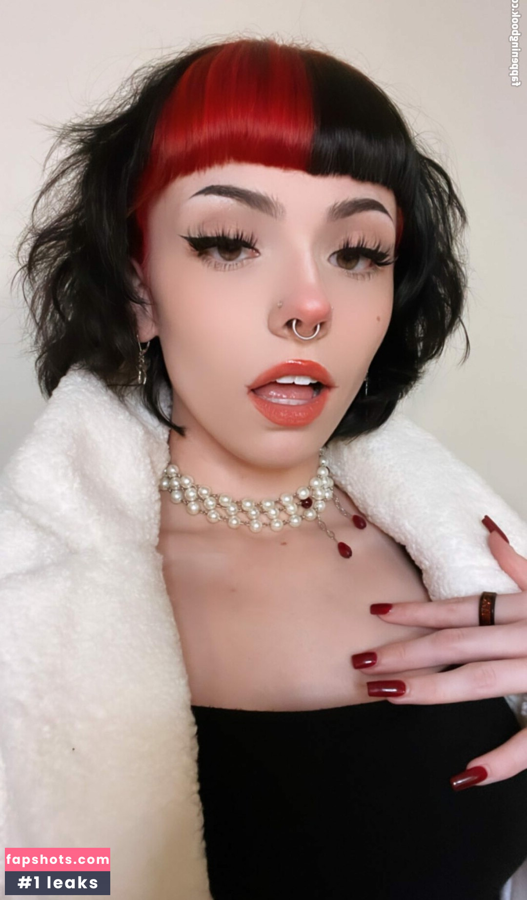 Emma Langevin gallery photo #313