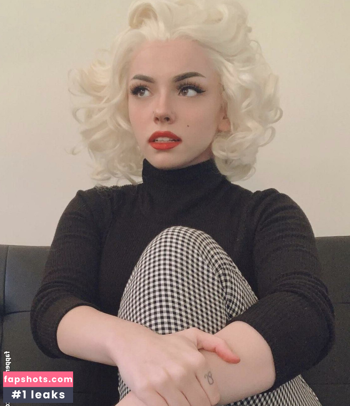 Emma Langevin gallery photo #324