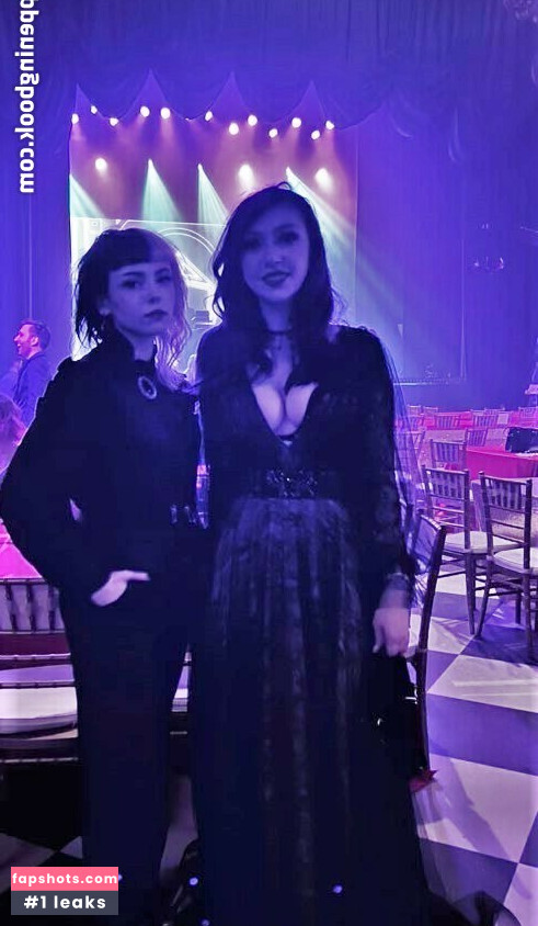 Emma Langevin gallery photo #328