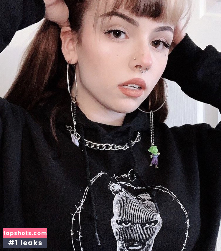 Emma Langevin gallery photo #331