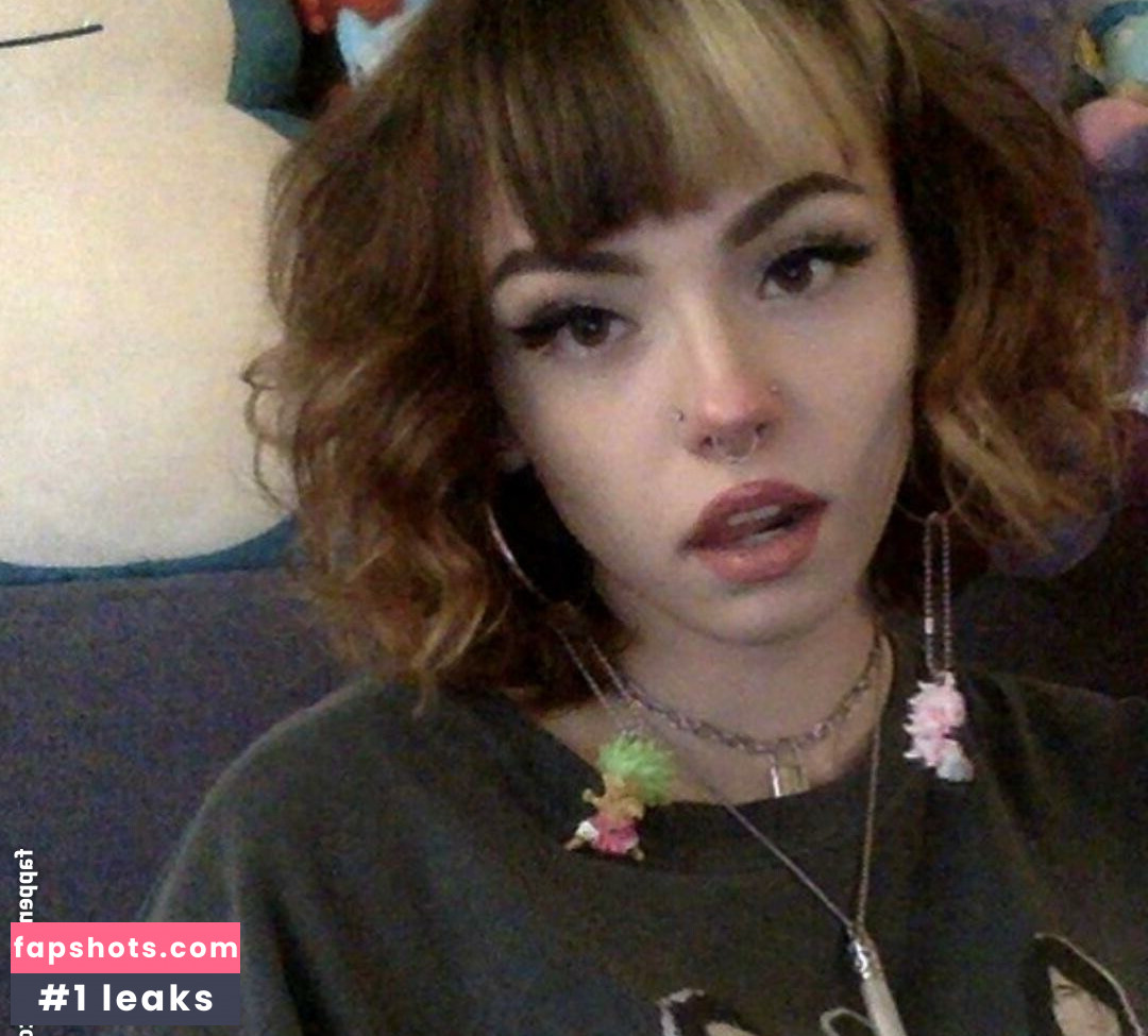 Emma Langevin gallery photo #332