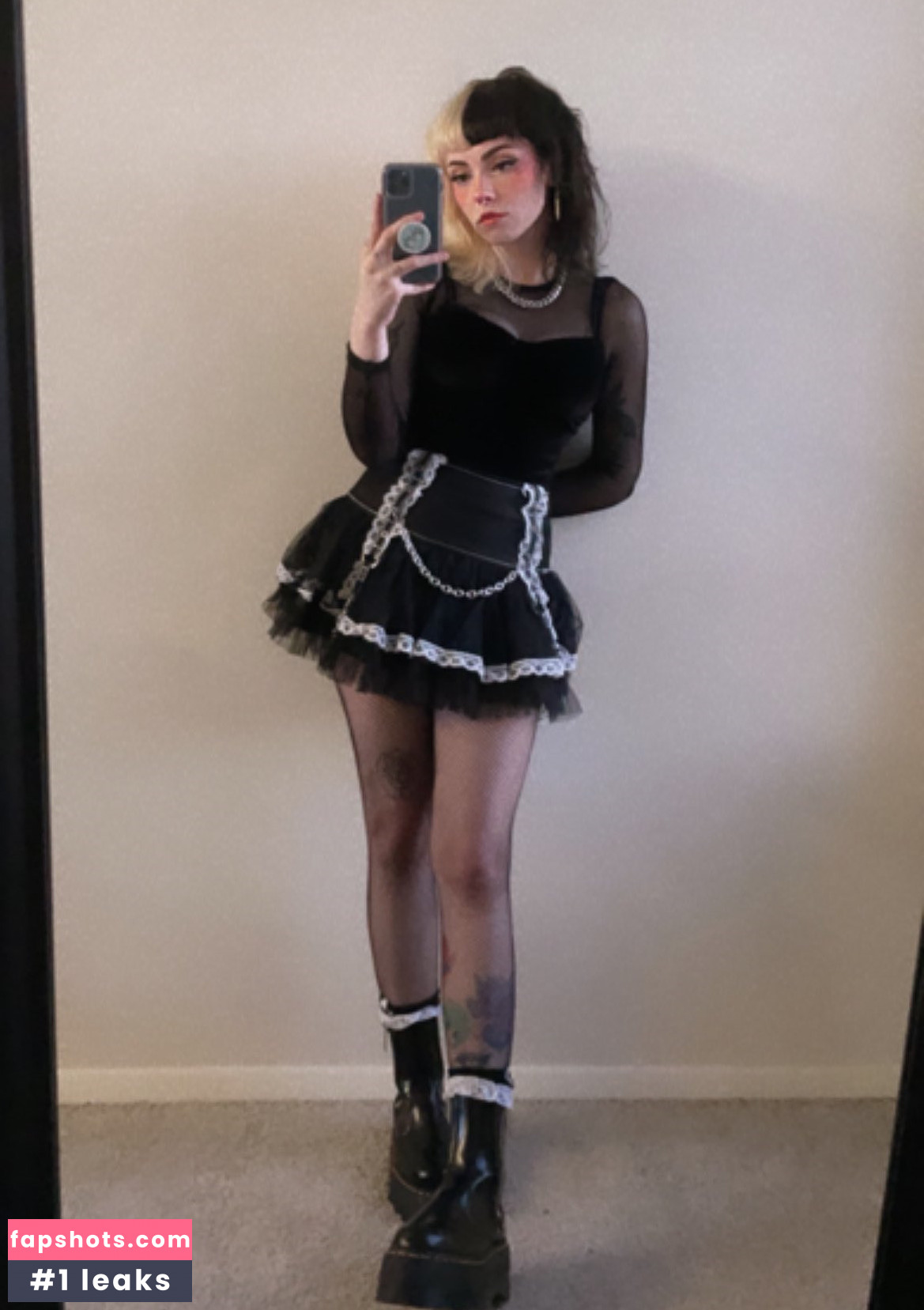 Emma Langevin gallery photo #333