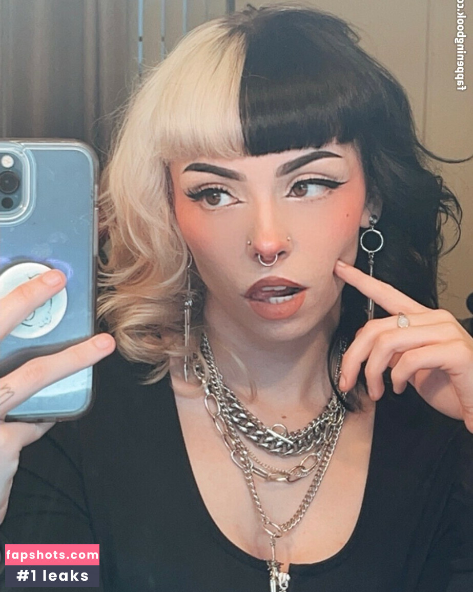 Emma Langevin gallery photo #334