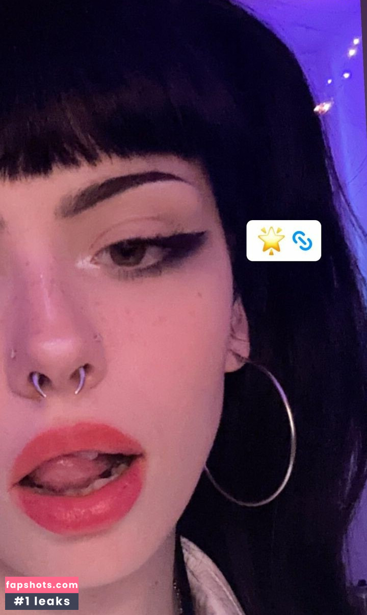 Emma Langevin gallery photo #89