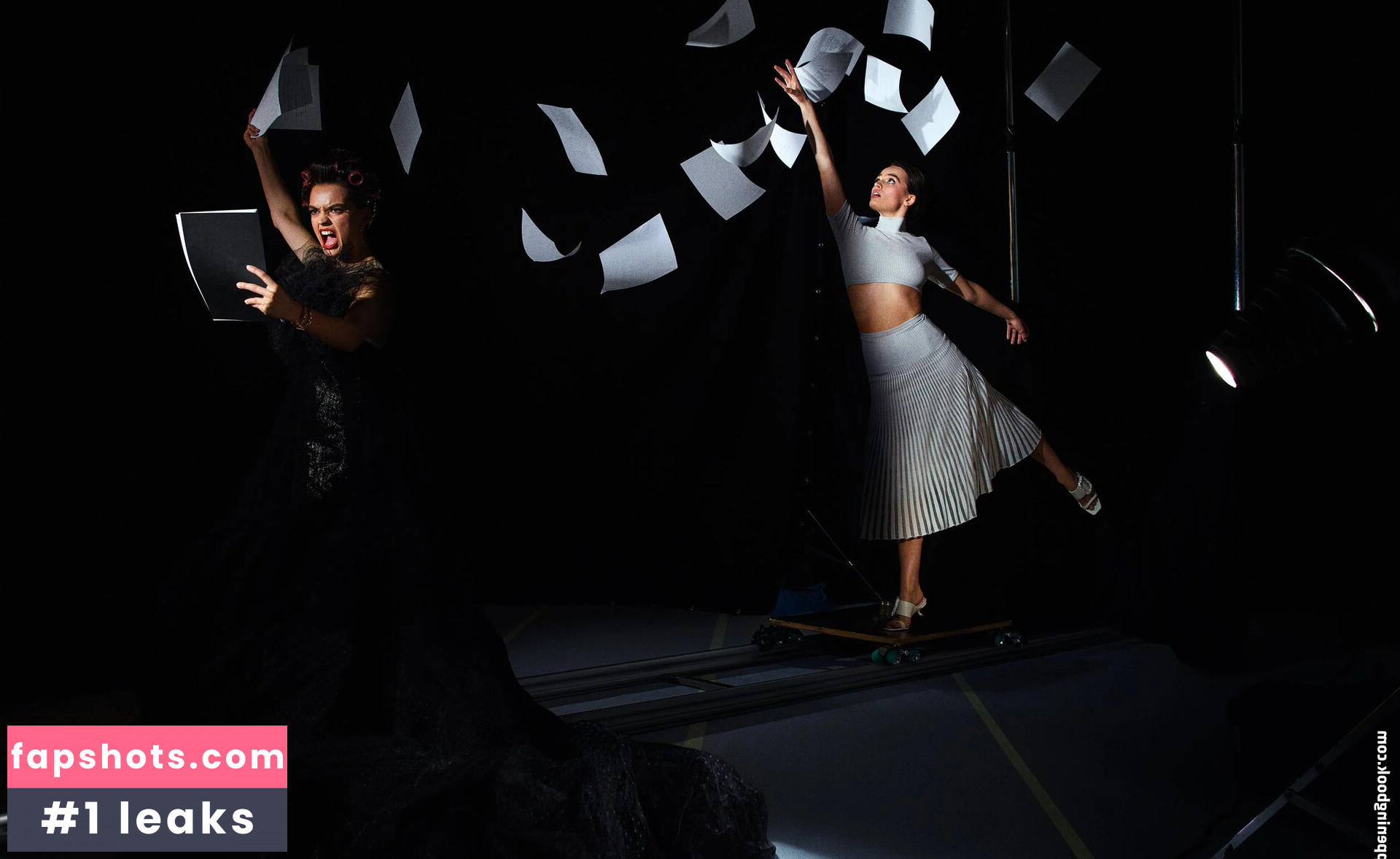 Emma Mackey gallery photo #14