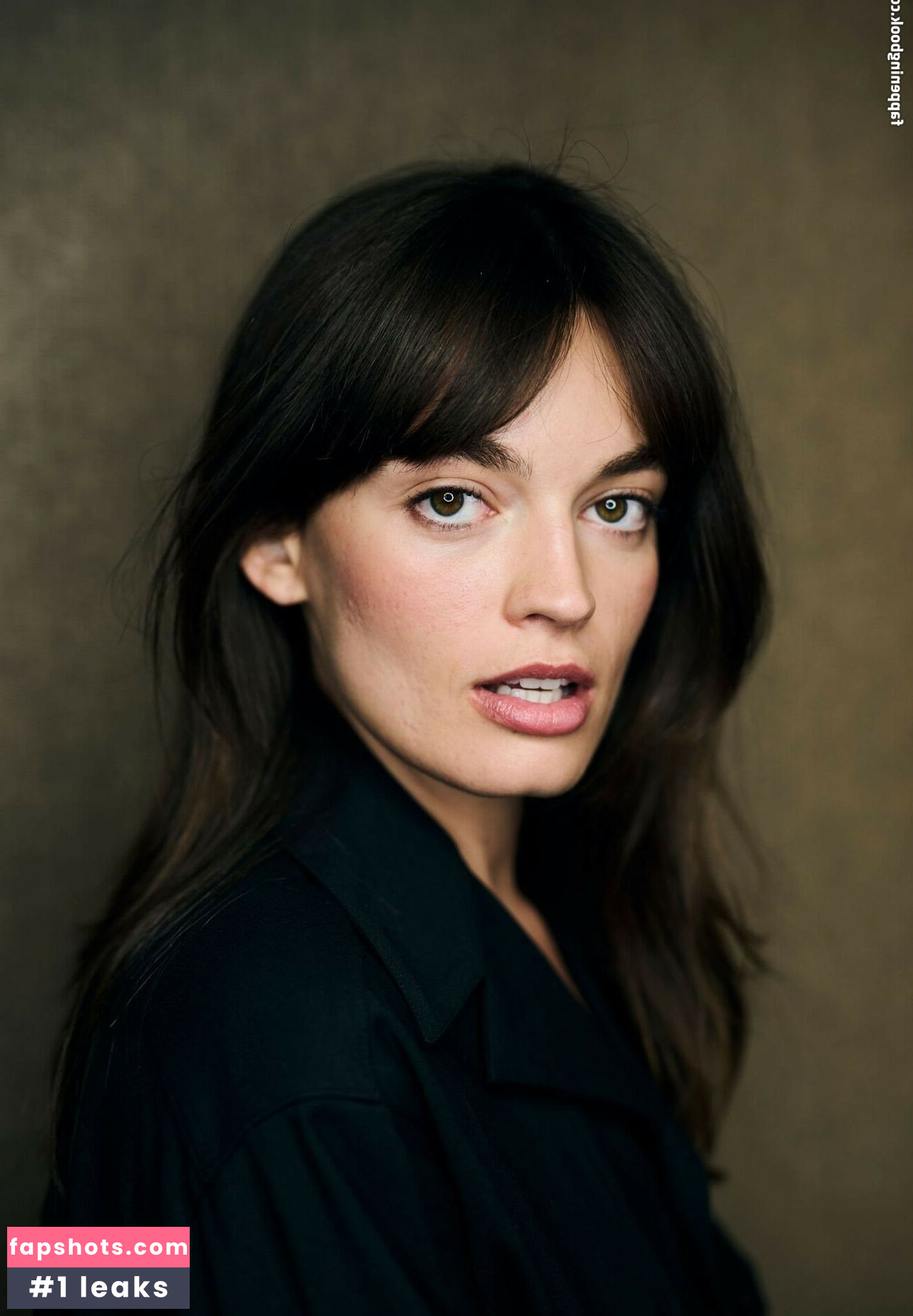 Emma Mackey gallery photo #69