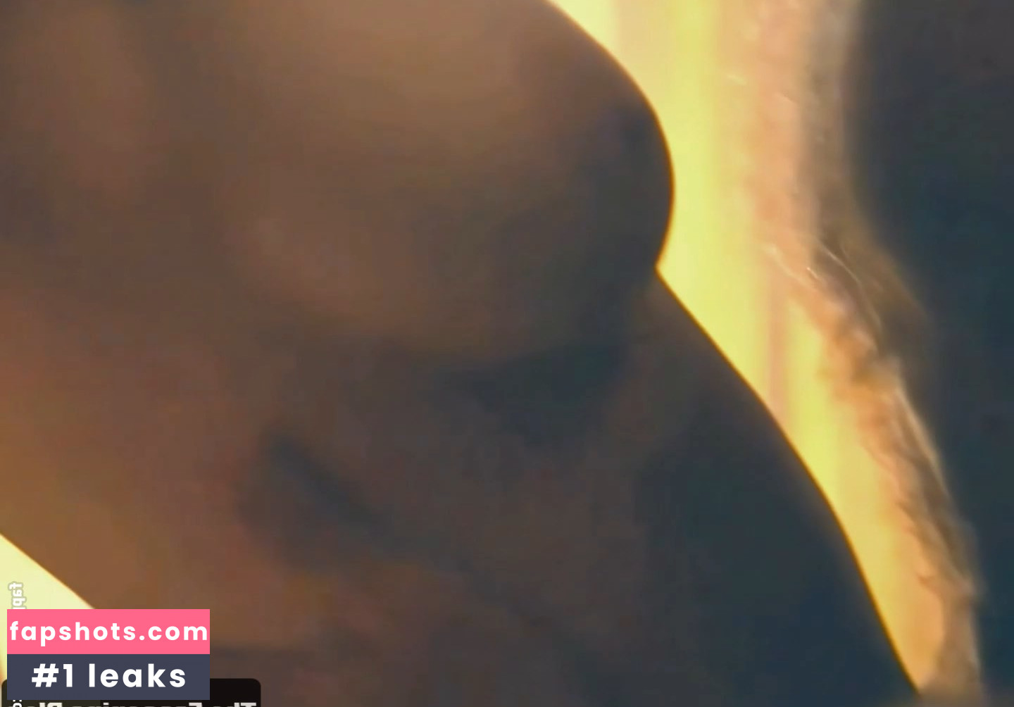 Emma Mackey gallery photo #80