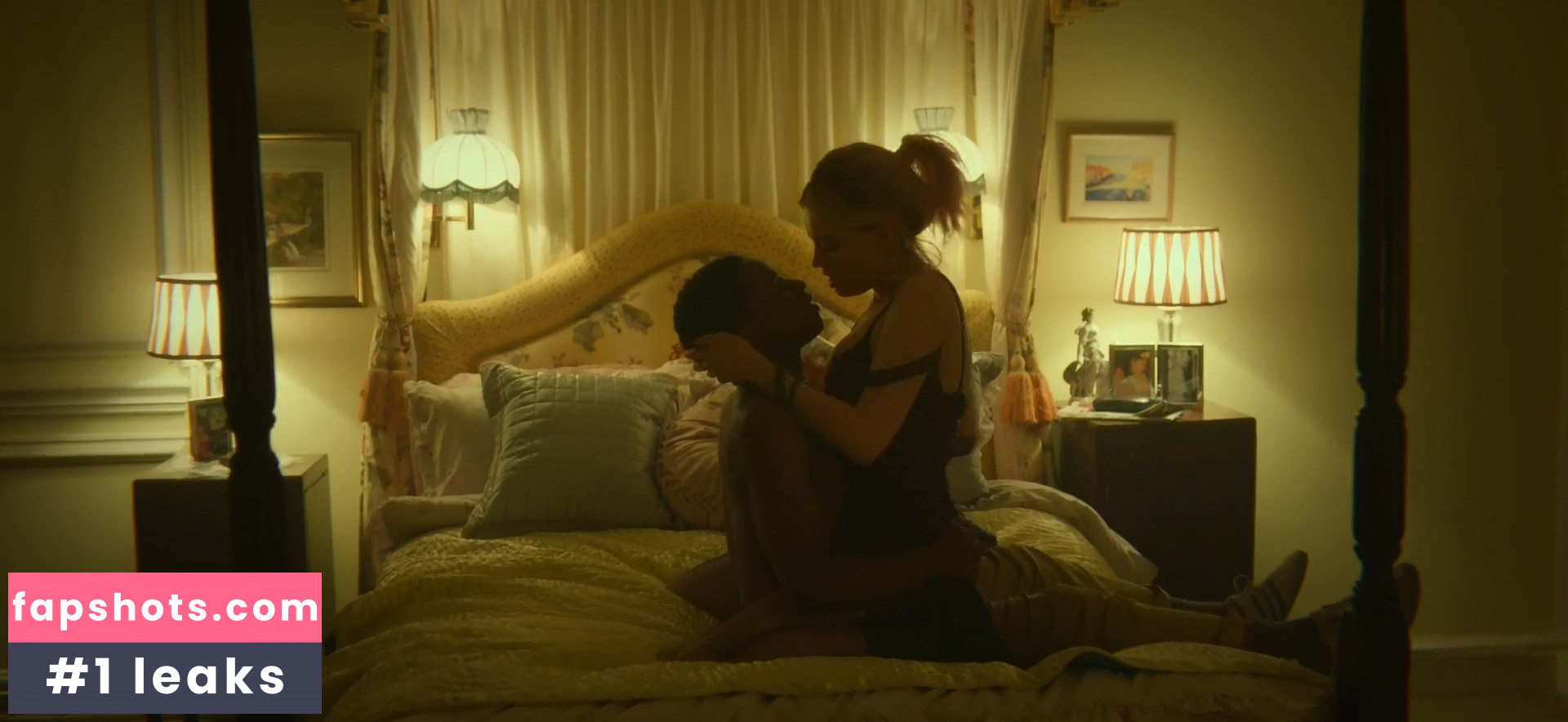 Emma Mackey gallery photo #88