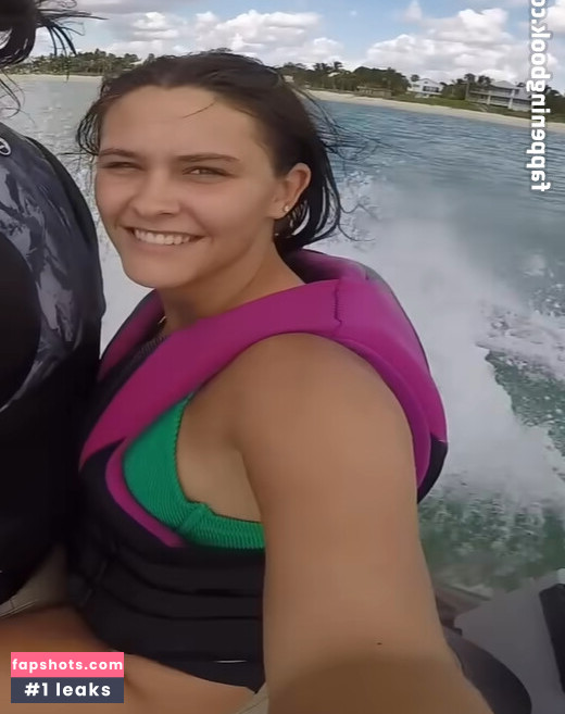 Emma Marie gallery photo #2