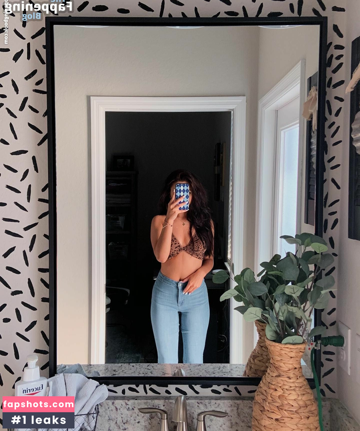 Emma Marie gallery photo #66