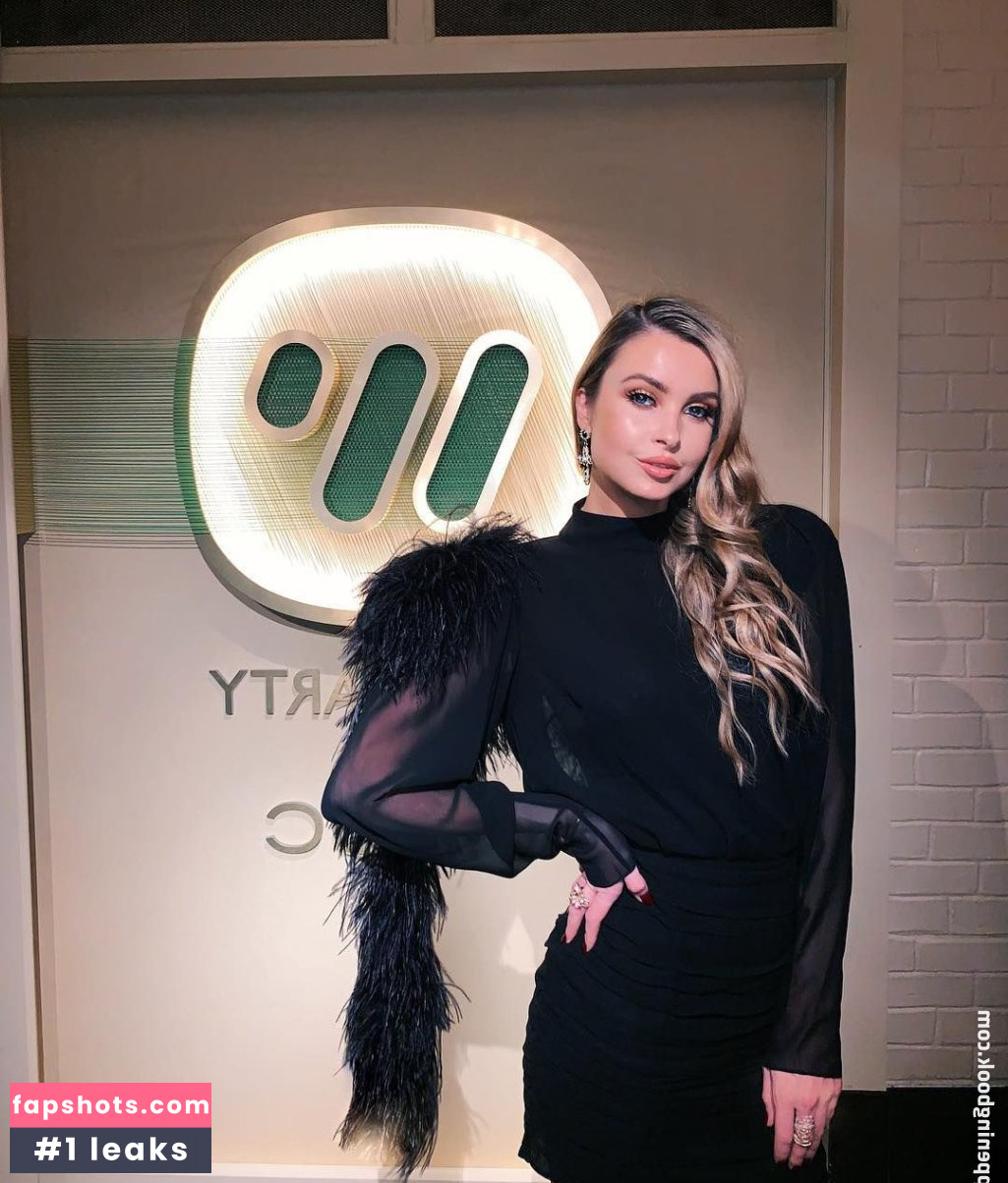 Emma Miller gallery photo #34