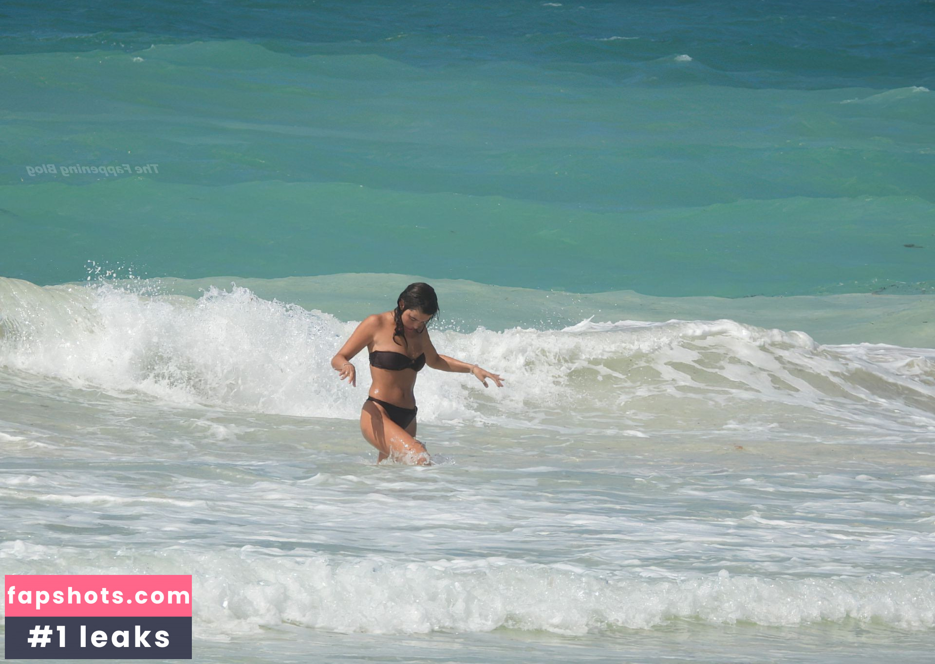 Emma Milton gallery photo #37