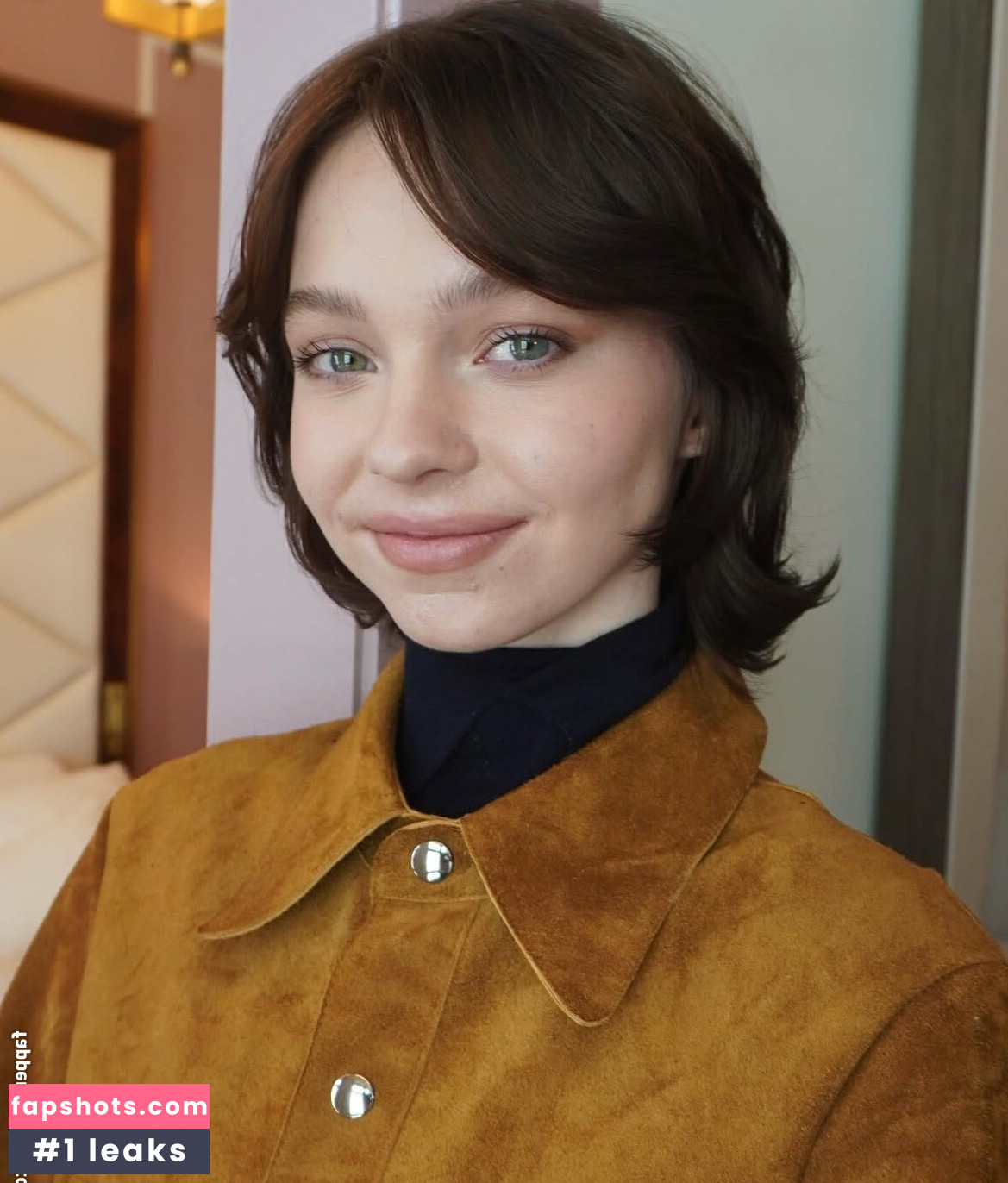 Emma Myers gallery photo #114