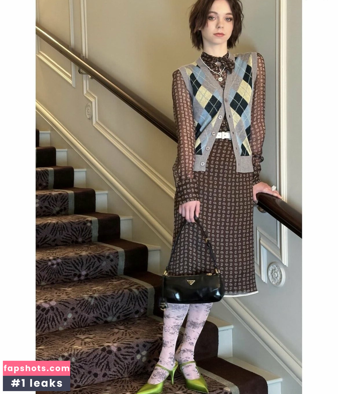 Emma Myers gallery photo #127