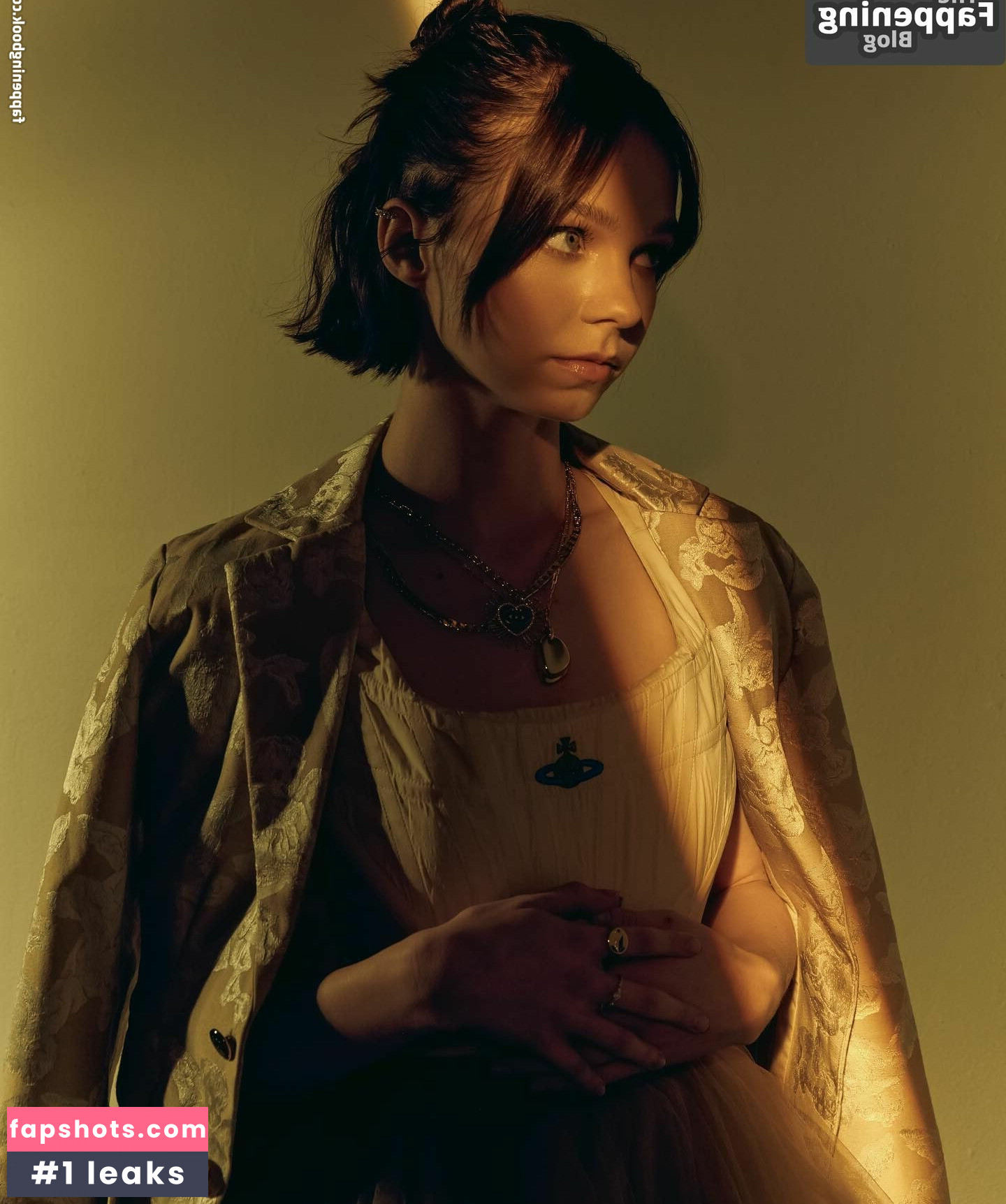 Emma Myers gallery photo #158