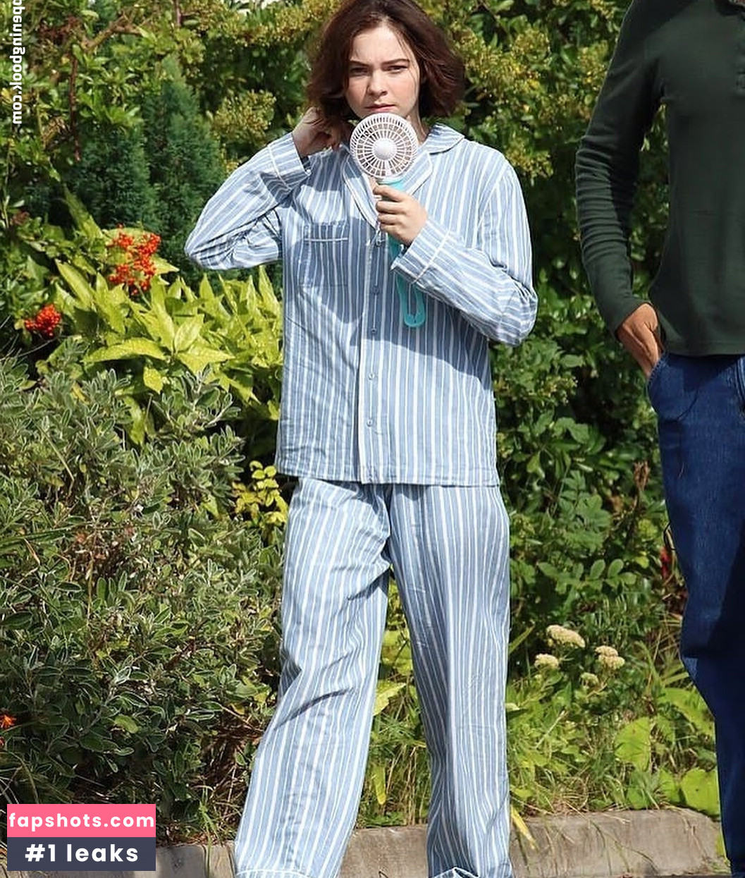 Emma Myers gallery photo #180