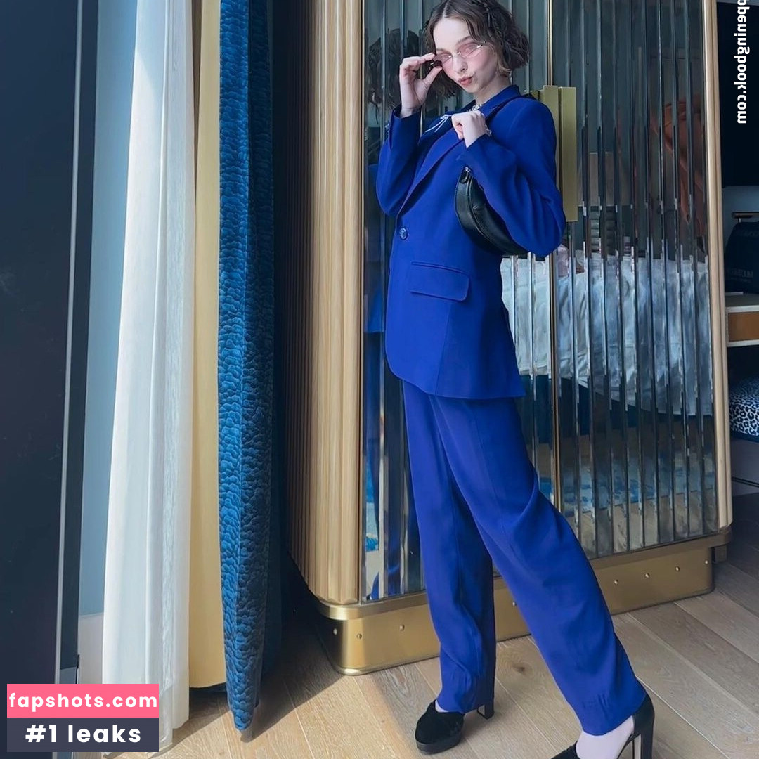 Emma Myers gallery photo #228