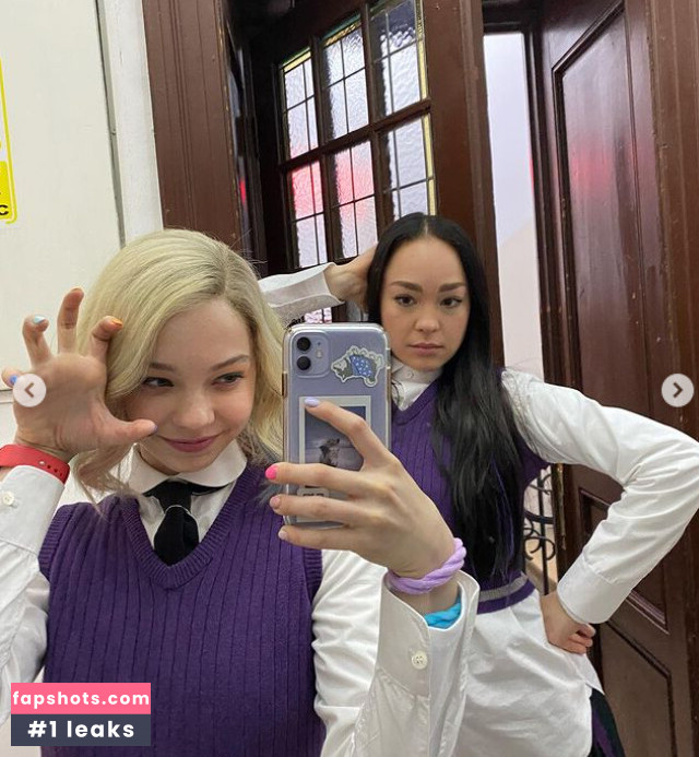 Emma Myers gallery photo #275