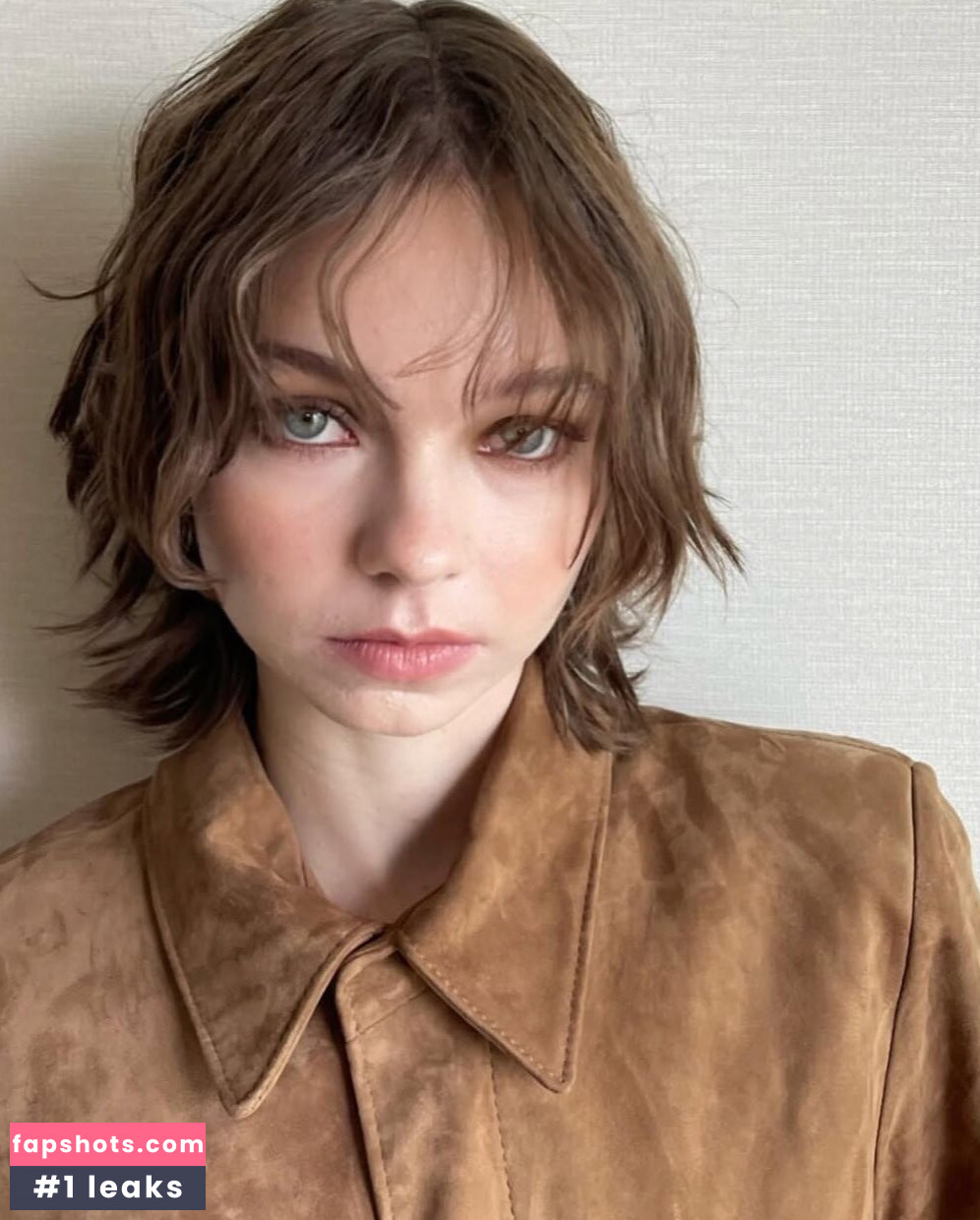 Emma Myers gallery photo #54