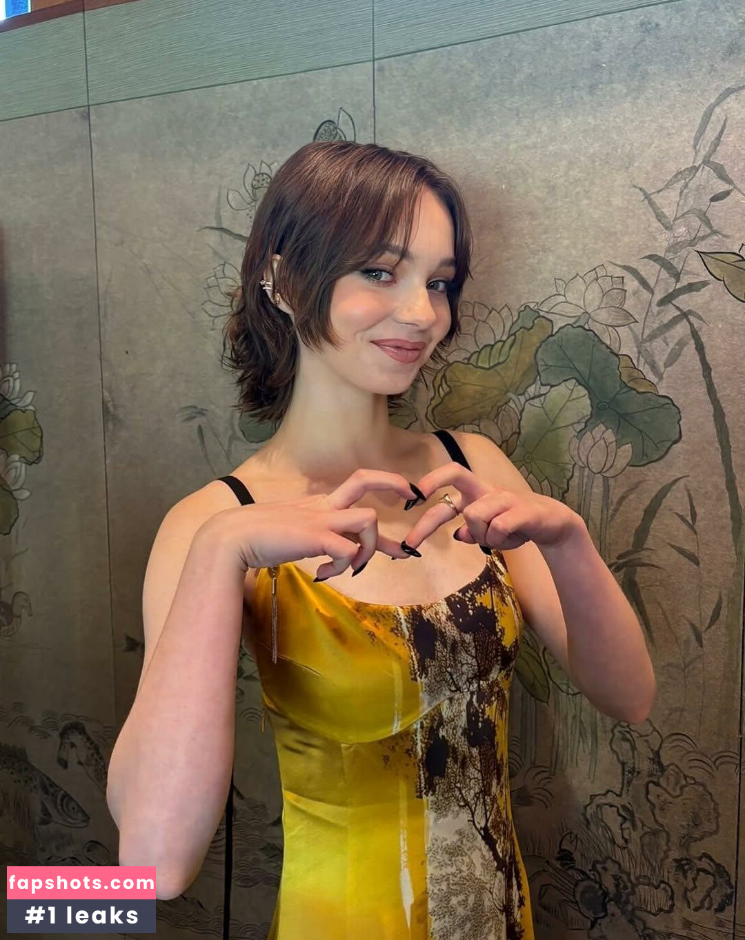 Emma Myers gallery photo #63