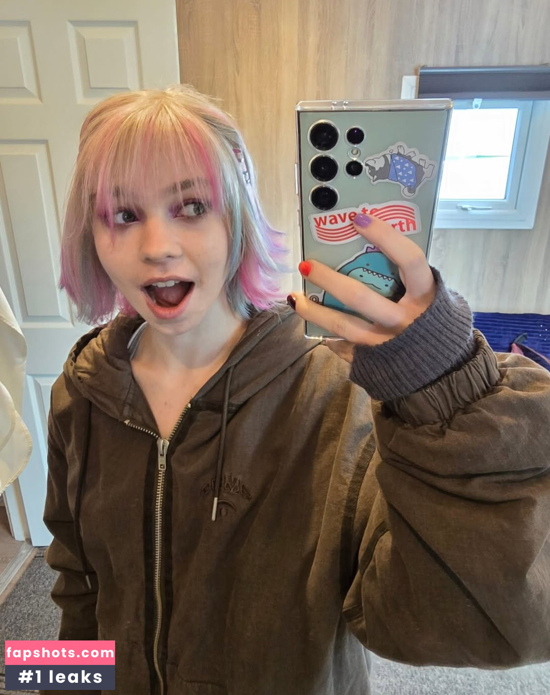 Emma Myers gallery photo #81