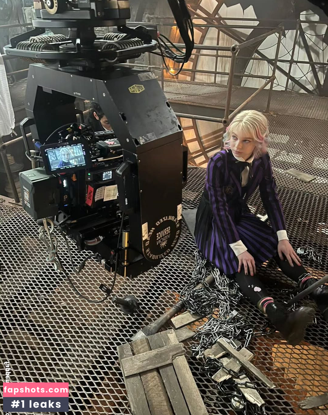 Emma Myers gallery photo #84