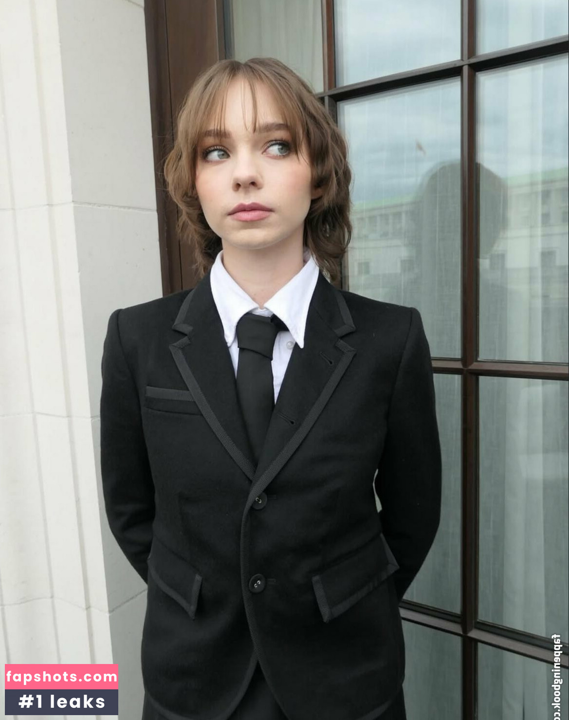 Emma Myers gallery photo #95