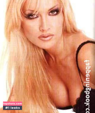 Emma Noble gallery photo #3