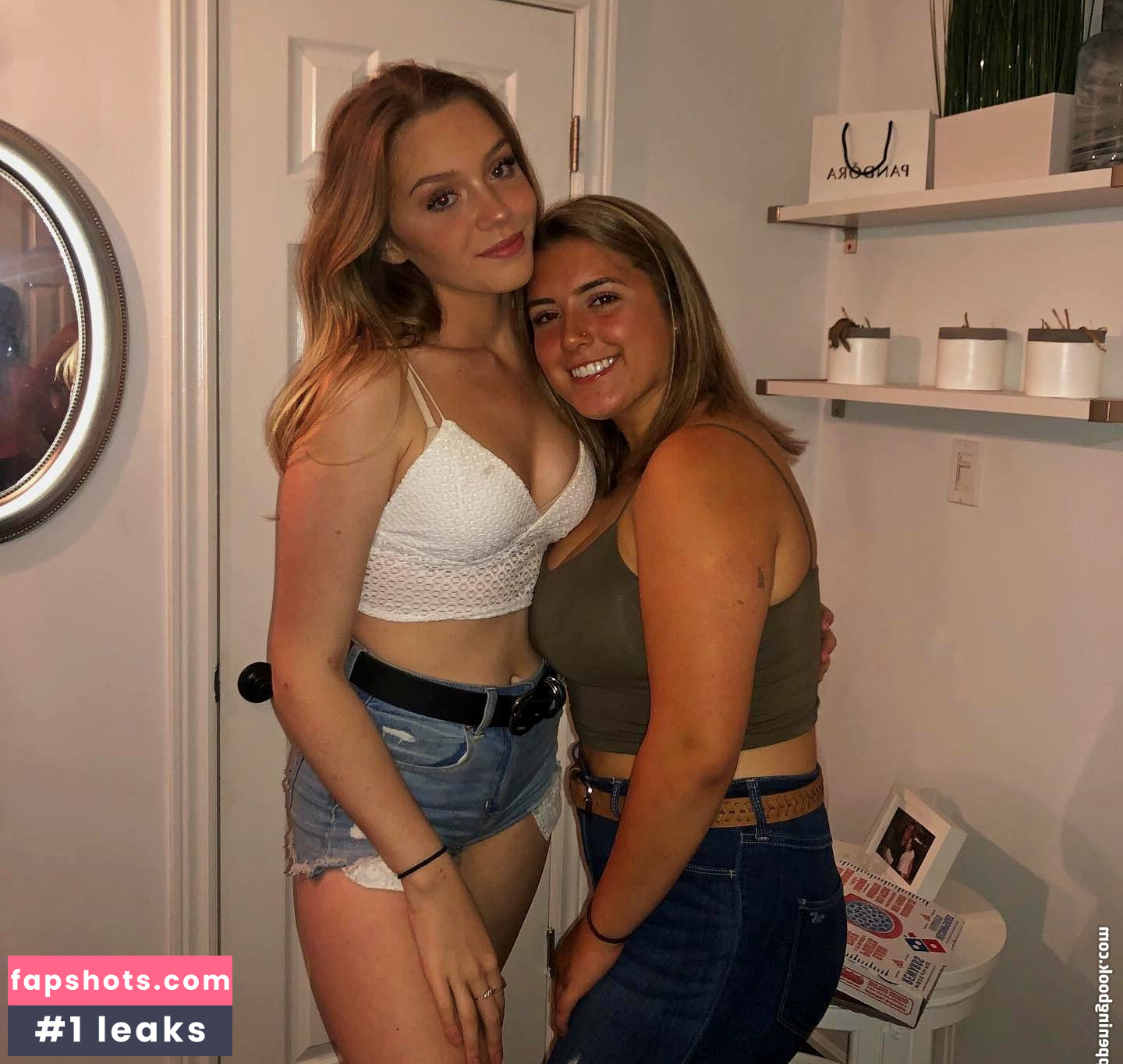 Emma gallery photo #108