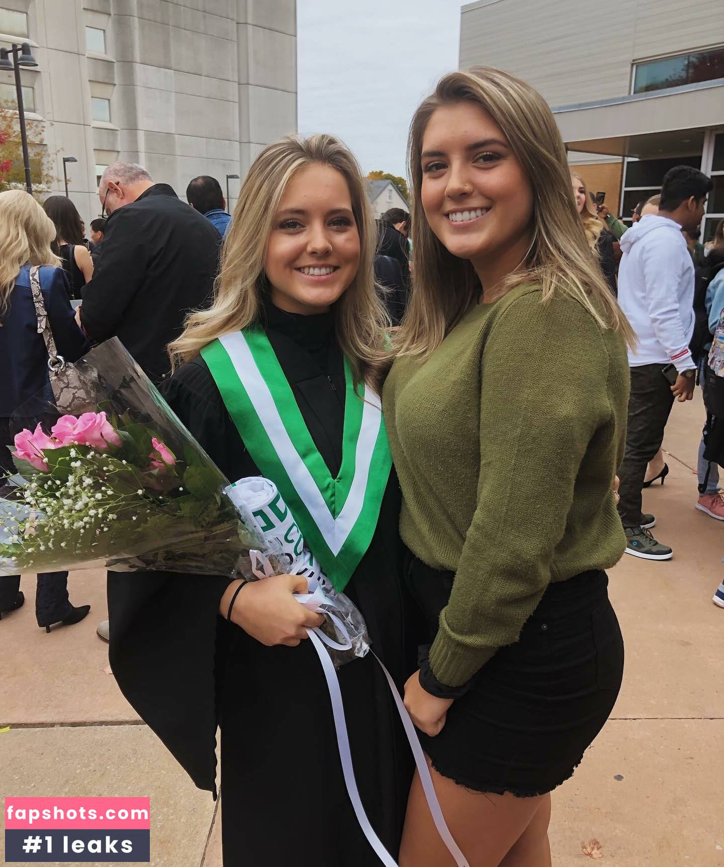 Emma gallery photo #111