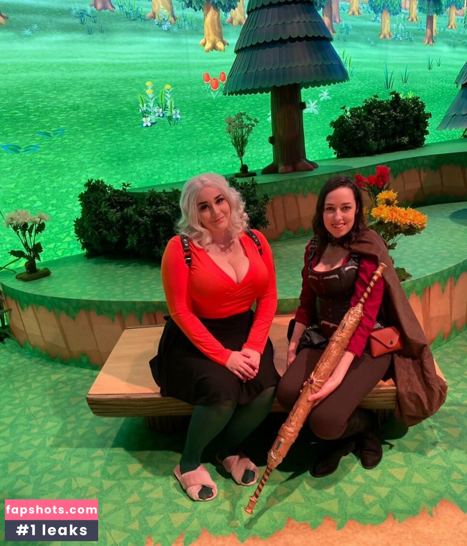 Emma gallery photo #125