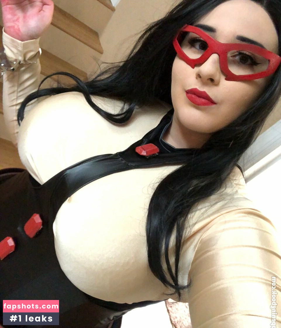 Emma gallery photo #127