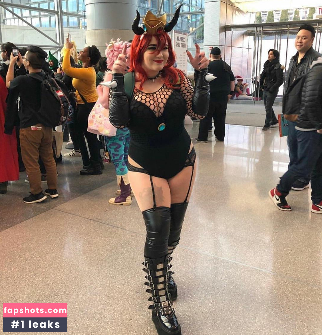 Emma gallery photo #137