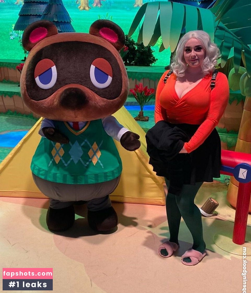 Emma gallery photo #141