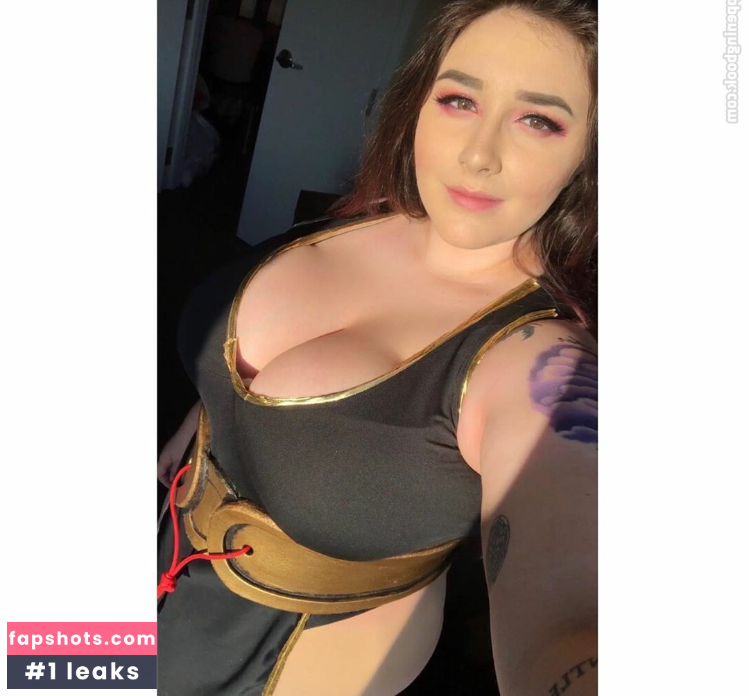 Emma gallery photo #144