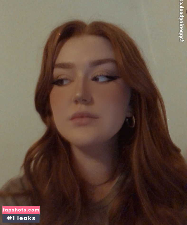 Emma Parker gallery photo #6