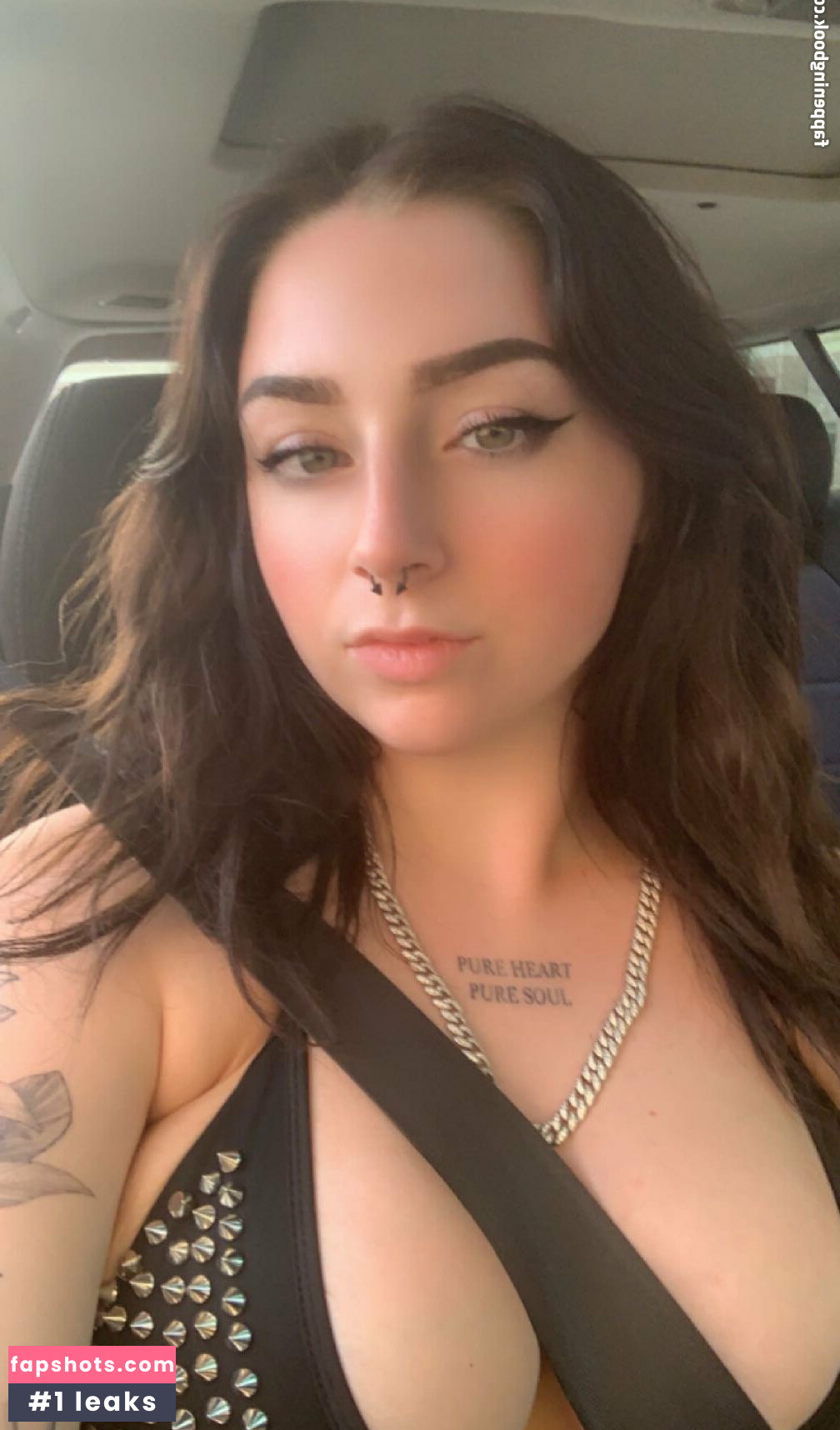 Emma Petch gallery photo #6