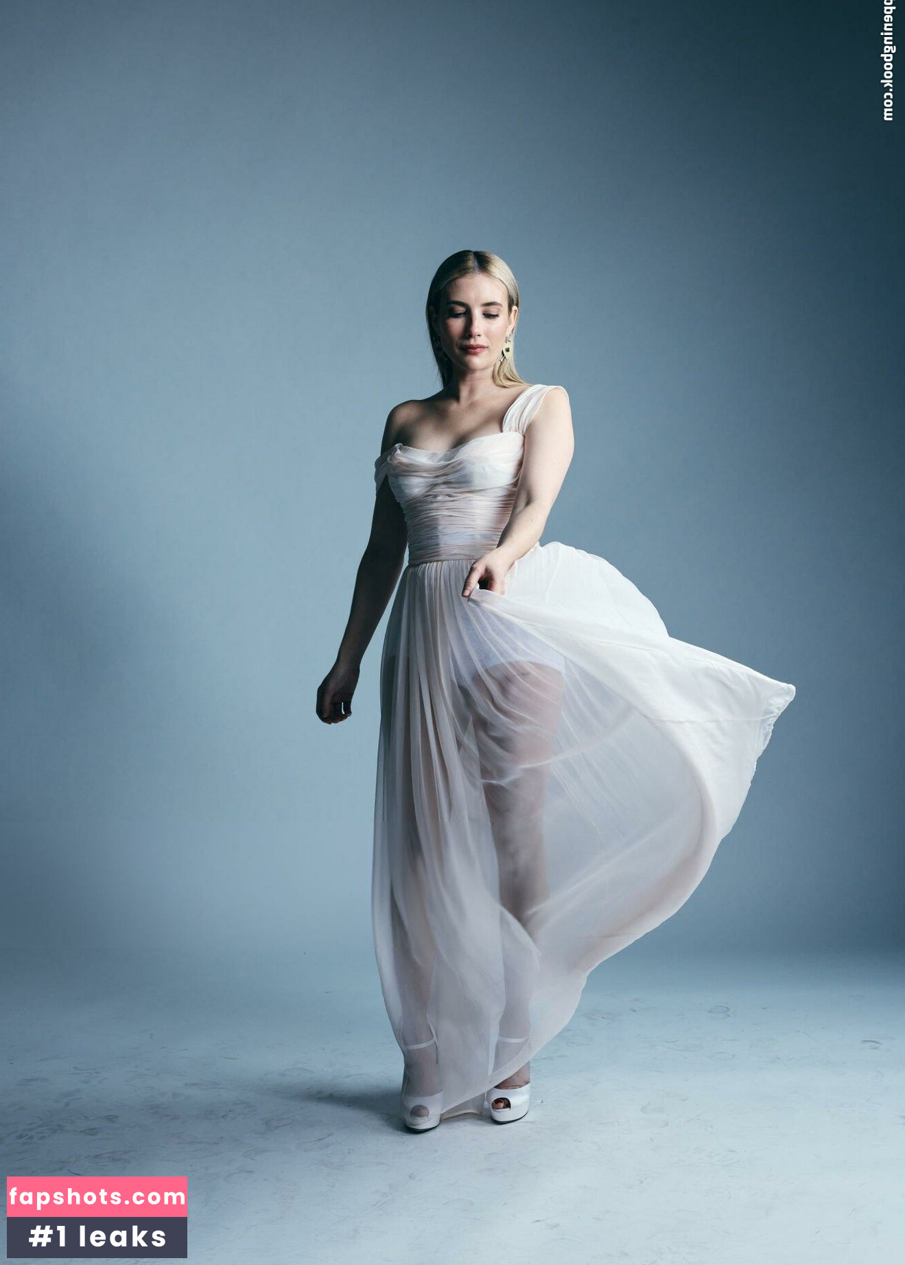 Emma Roberts gallery photo #135