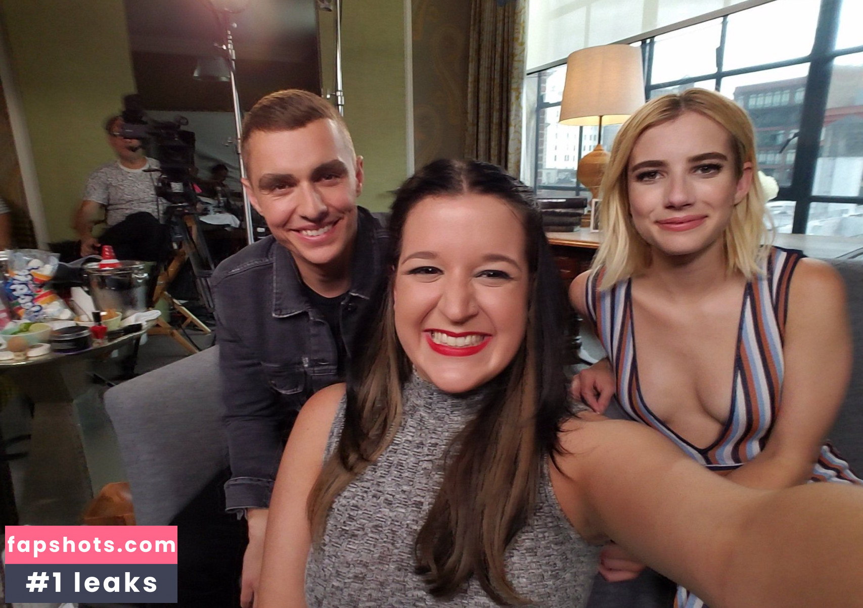 Emma Roberts gallery photo #1415