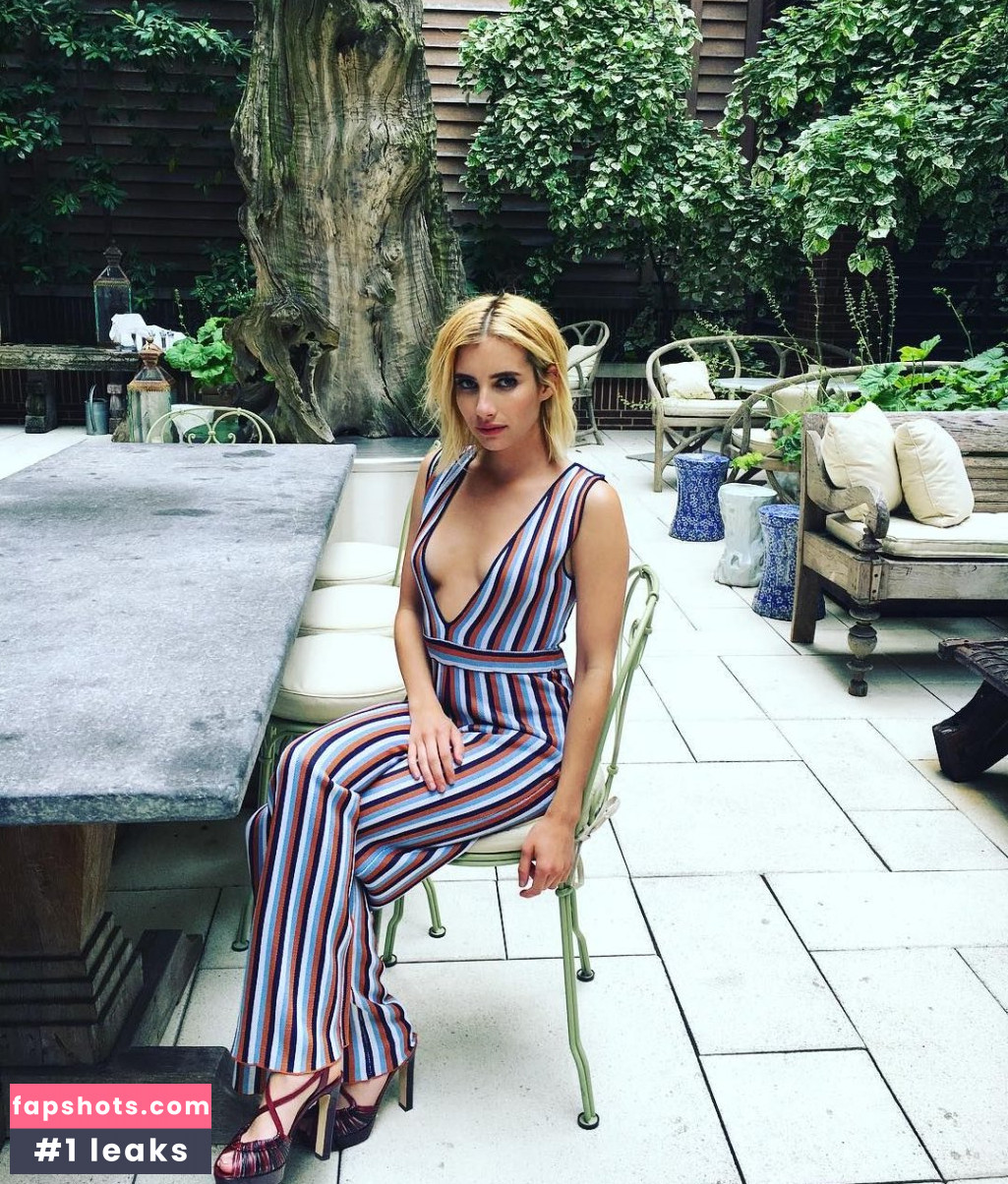 Emma Roberts gallery photo #1420