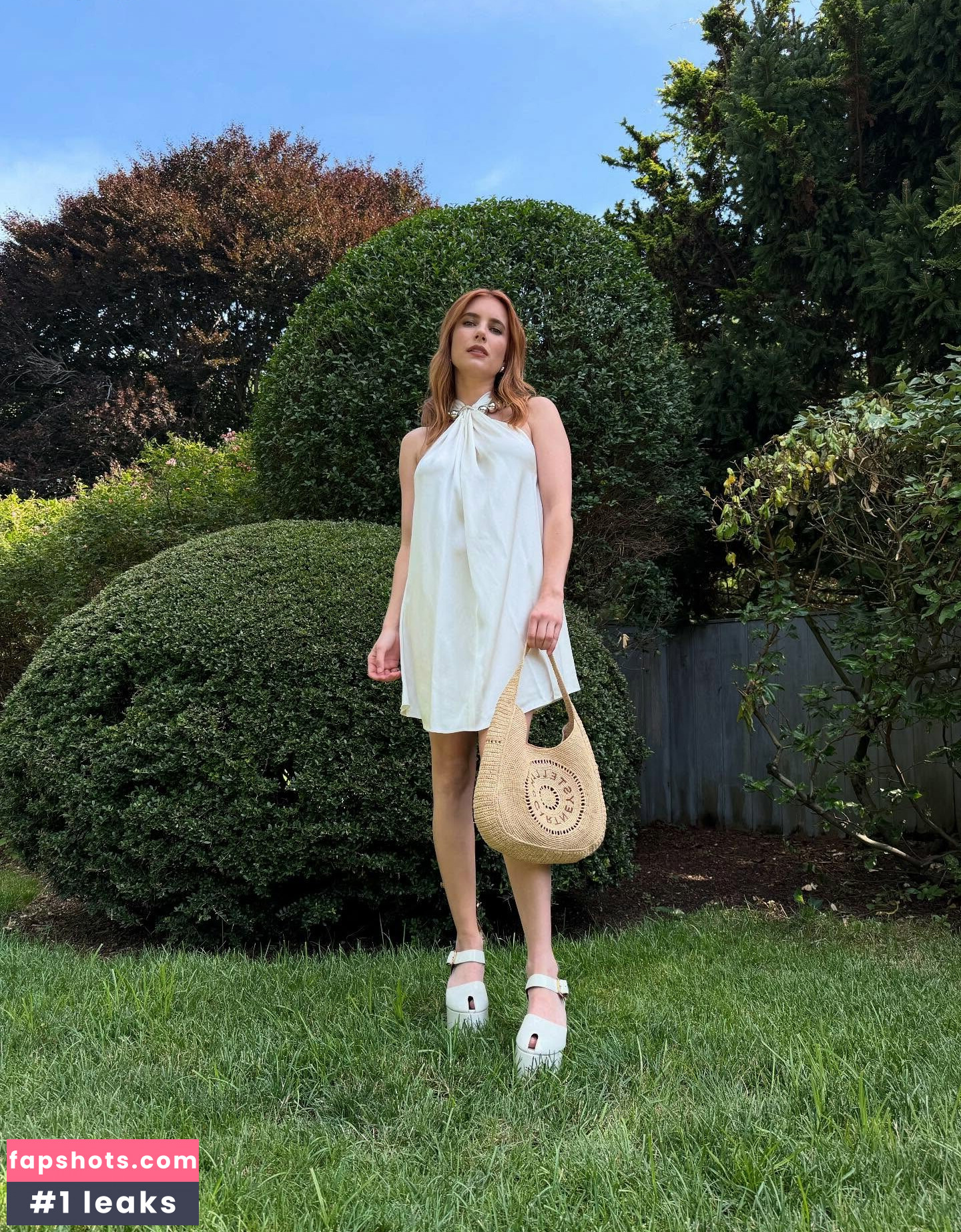 Emma Roberts gallery photo #7