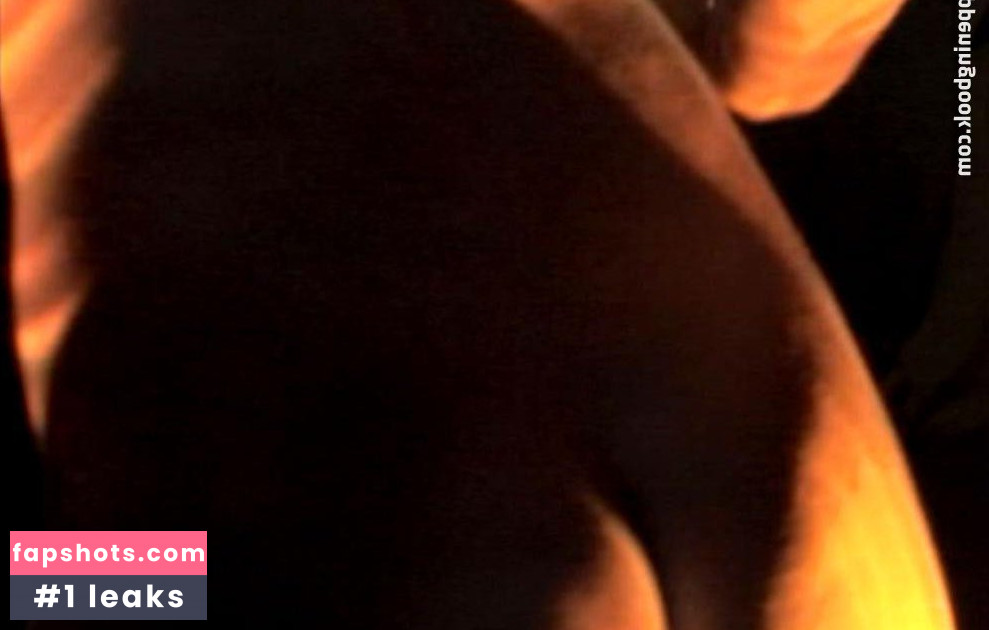 Emma Ryan nude babe gallery